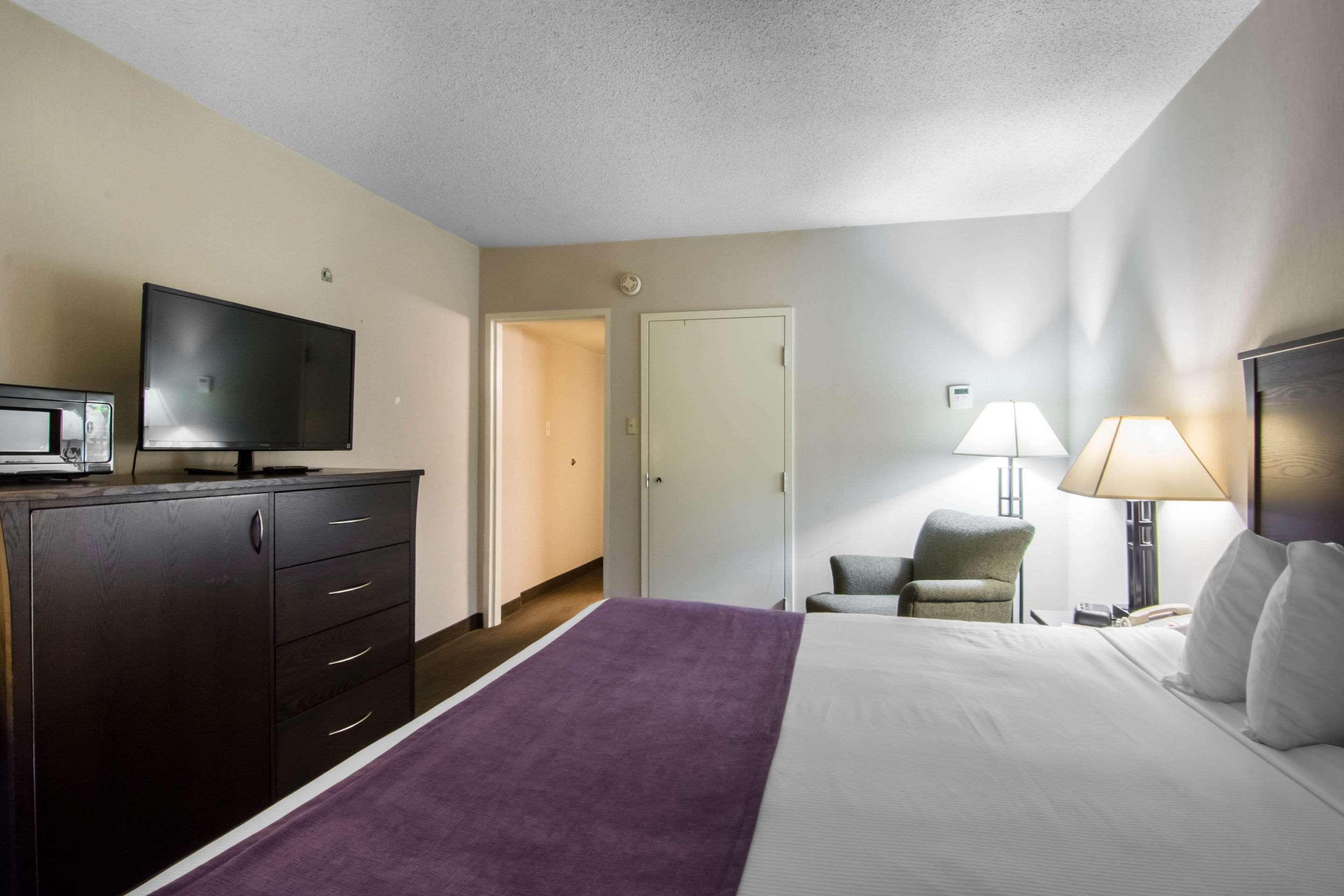 Quality & 3* Yellowknife